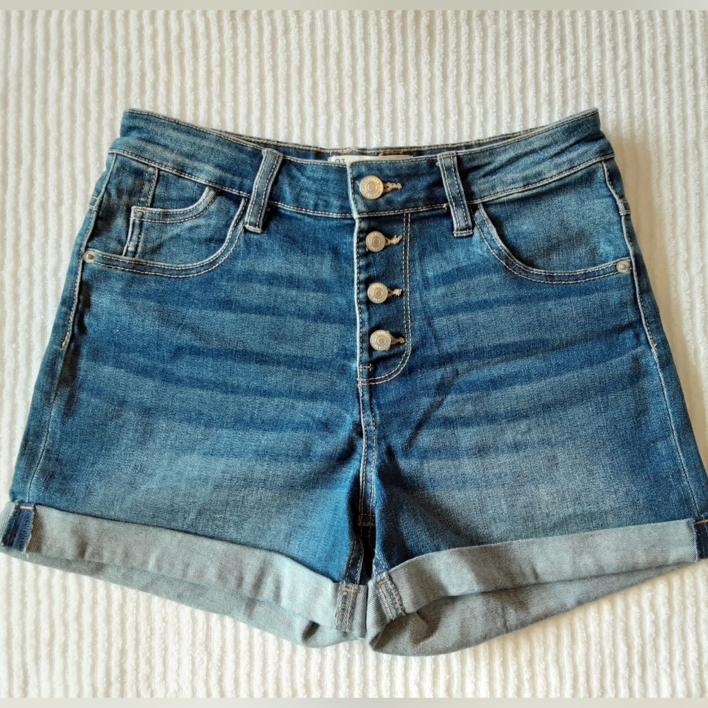 Womens button fly, high rise, midi-length jean shorts (sz 3)